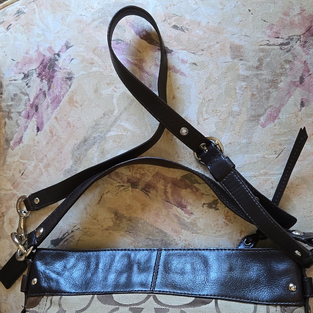 Coach Zoe Bag - Picture 9 of 14